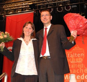 Der frisch gewählte SPD-Landratskandidat Florian Herpel und seine Frau Wiebke.