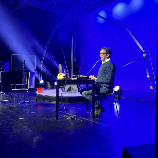 Michael Vetter auf der Bühne des Walzwerks