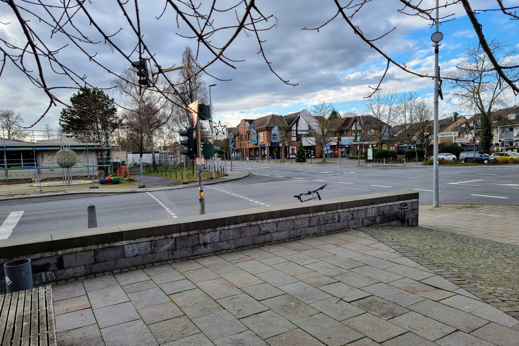 Blick vom Kirchplatz auf die Ortsmitte Sinnersdorf
